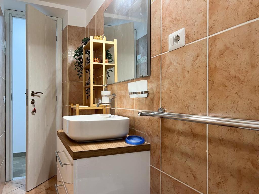 Appartement A Casa Di Ala à Rome Extérieur photo